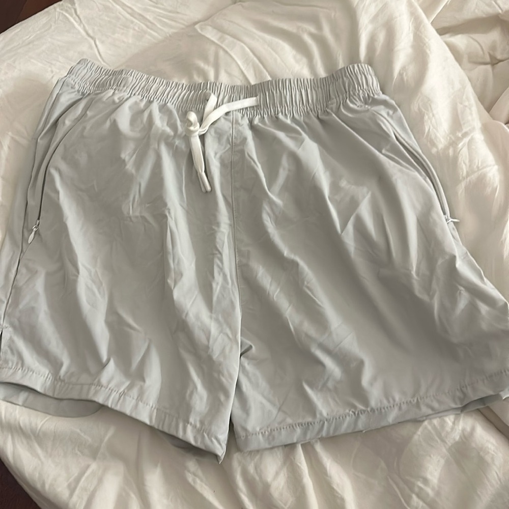 men’s shorts